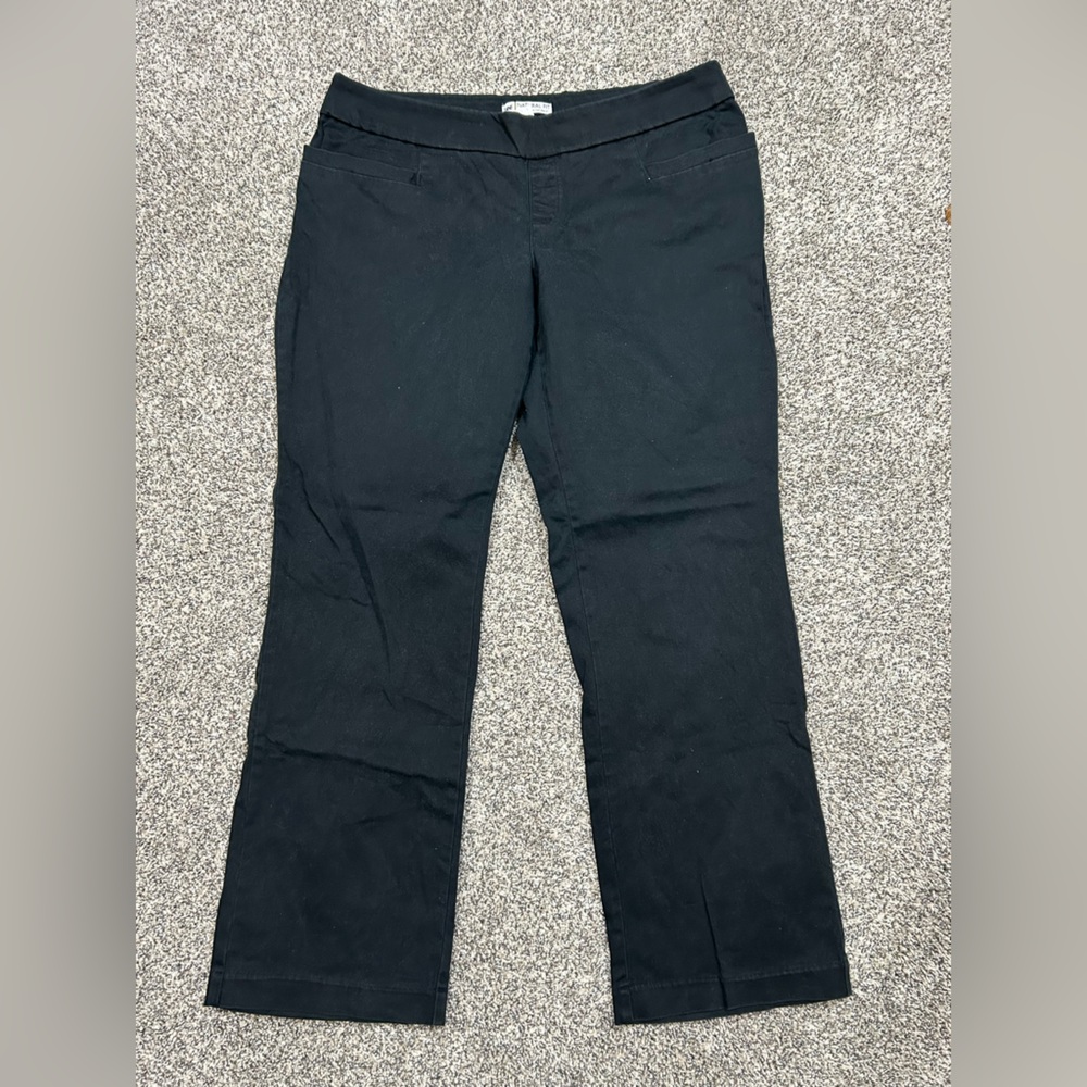 Lee Women’s Natural Fit Black Straight-Leg Pants size 16